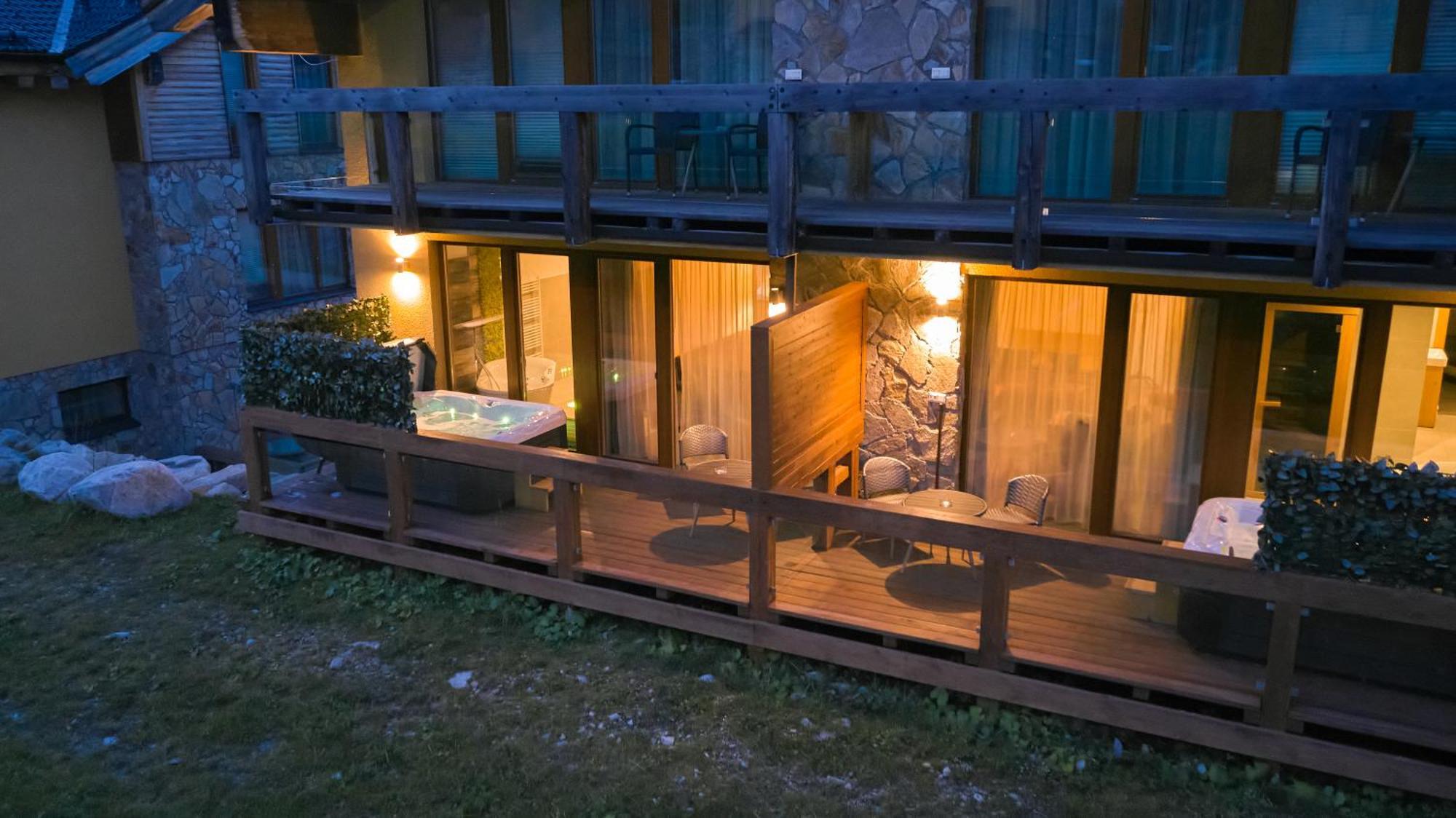 Chalet Jasna Wellness Apartment Maxim Jacuzzi & Sauna Демяновская долина Экстерьер фото